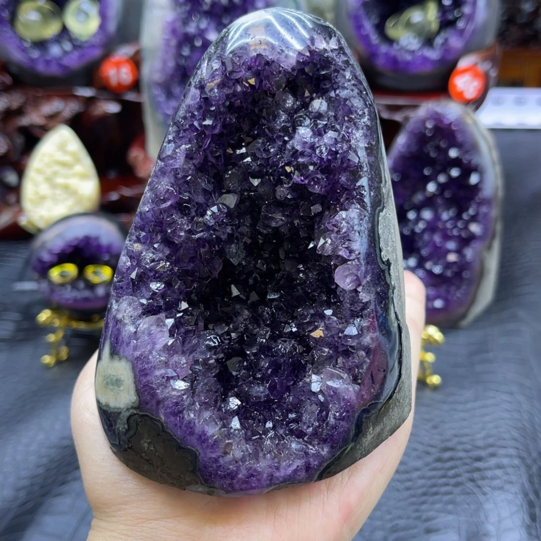 未镶嵌紫晶大型摆件（非配饰）潇**常