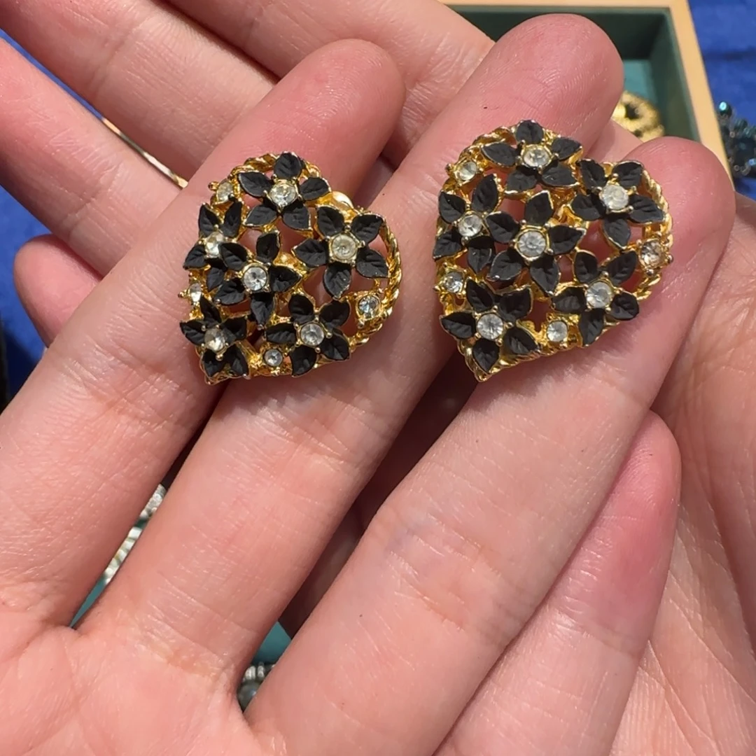 琉璃纯铜合金瑕疵