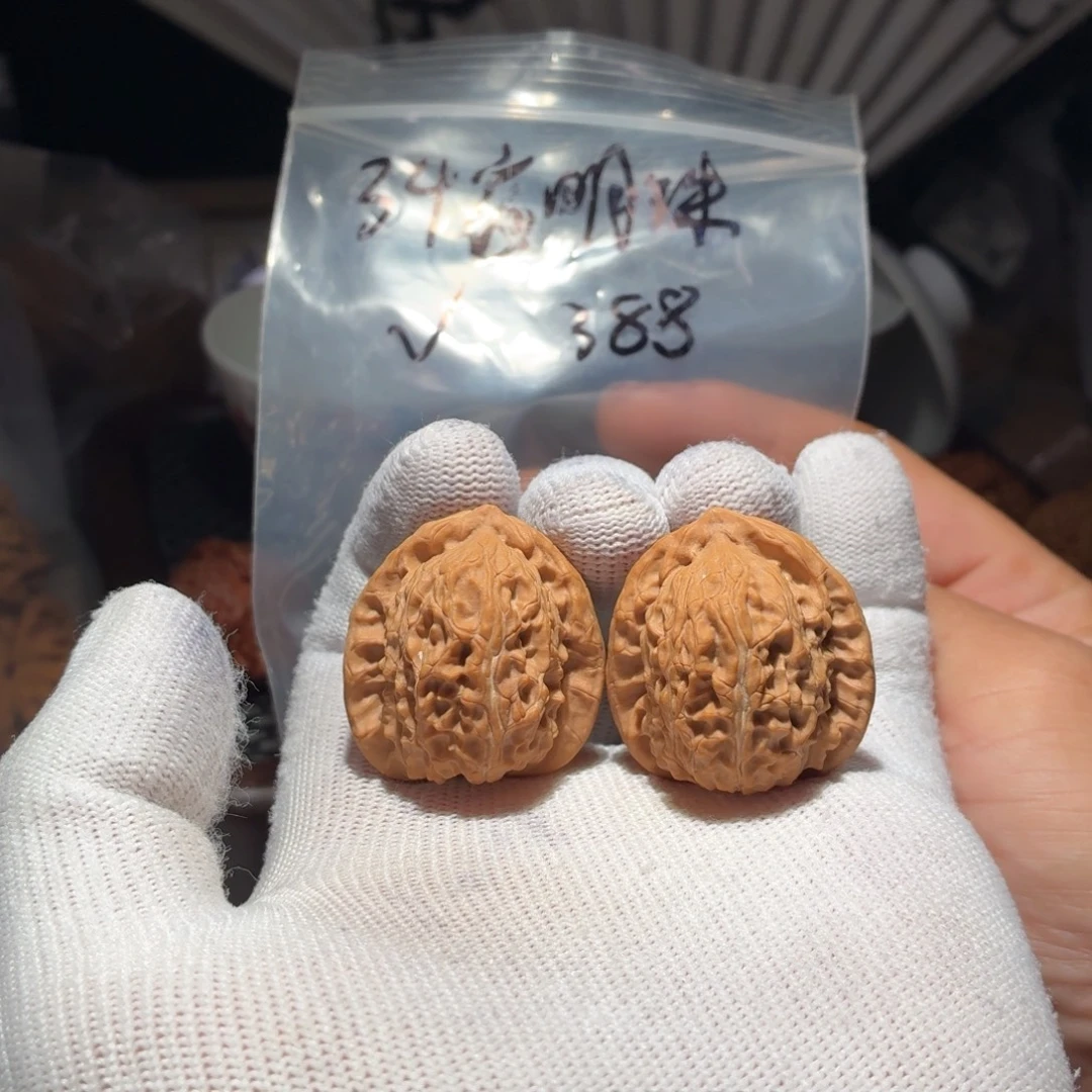 文玩核桃吊坠夜明珠34