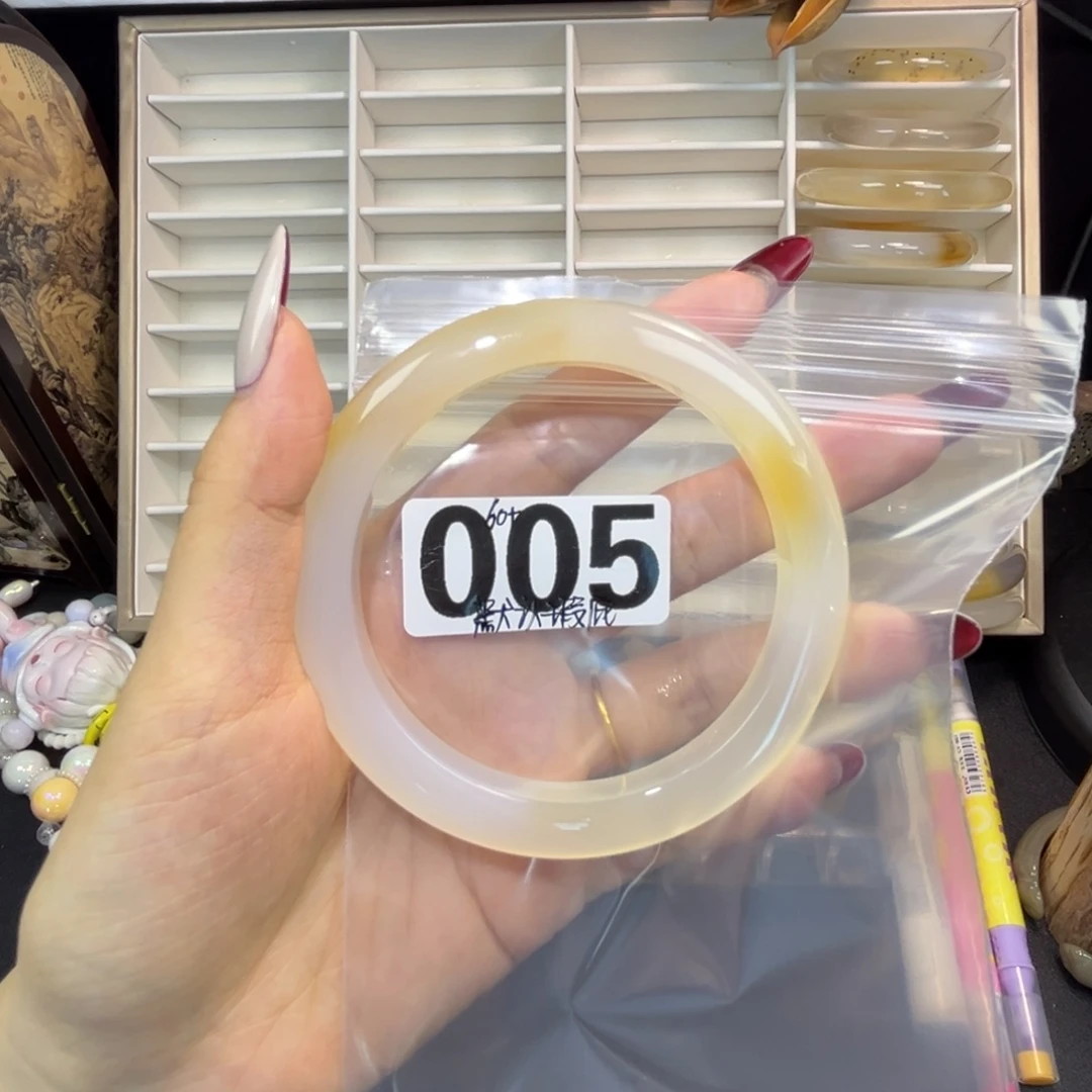 手镯玛瑙/玉髓未镶嵌