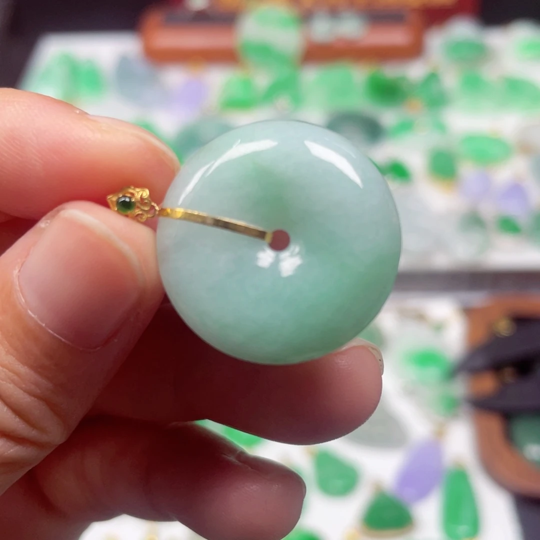 吊坠(不含链)18K金镶嵌翡翠