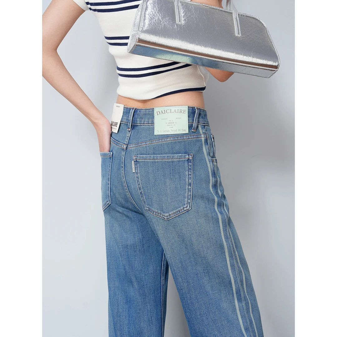 今年流行的运动风阔腿裤代嘉儿牛仔裤女2025早春98208窄版小个子