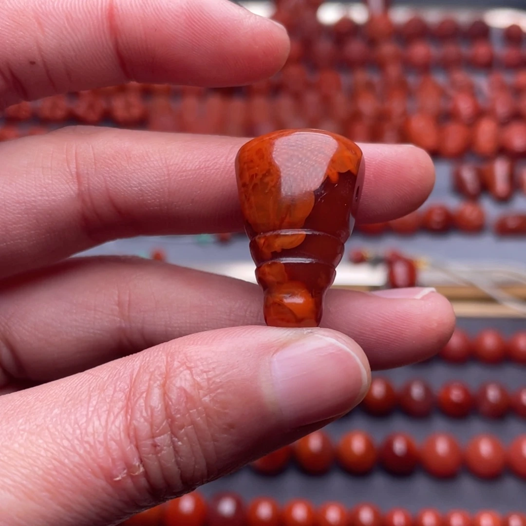 南红玛瑙未镶嵌其他W对孔16.8瓦西玫红火焰纹三通