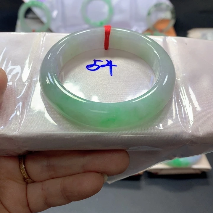 未镶嵌手镯翡翠54圈口