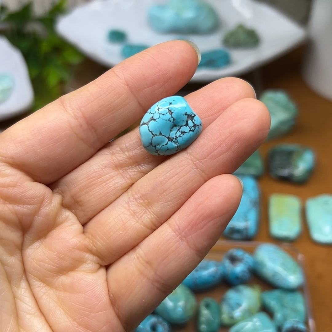 .****绿松石未镶嵌吊坠