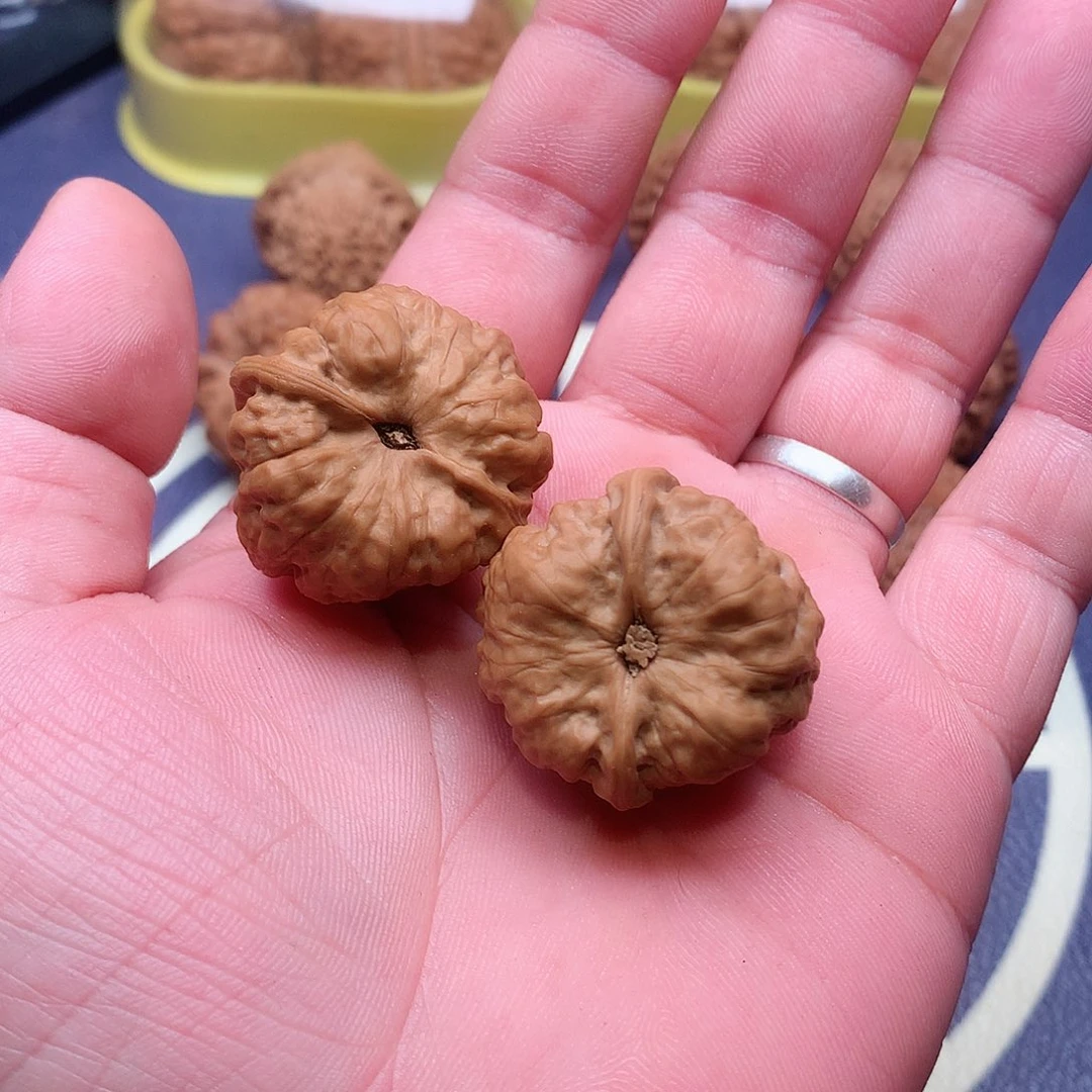 文玩核桃把件锃****桃蛤蟆