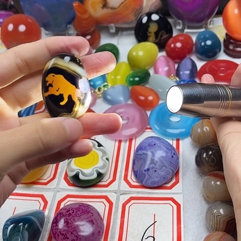 玛瑙/玉髓颈饰未镶嵌