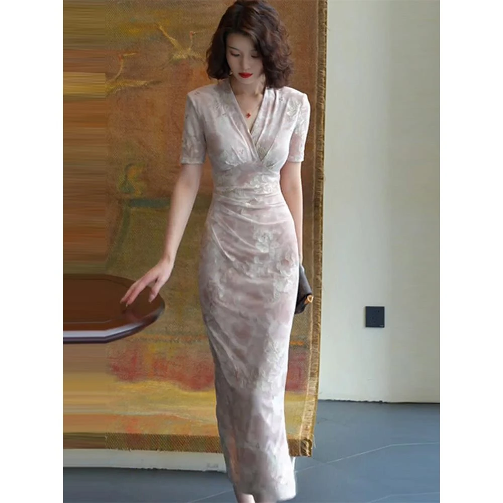 春季重要场合名媛气质轻奢高级感上流社会独特漂亮粉色收腰连衣裙