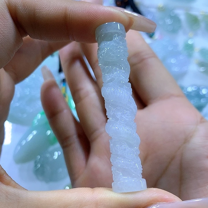 翡翠颈饰未镶嵌天然翡翠A货吊坠