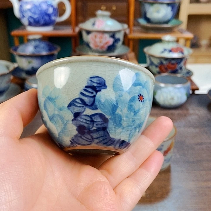 瓷片手工制作工艺精湛等