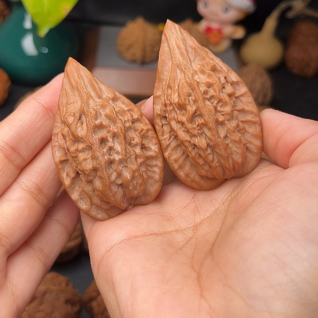 文玩核桃把件红缨枪