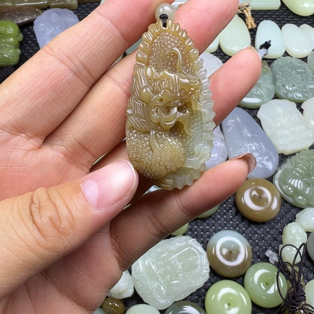 和田玉未镶嵌颈饰卡49