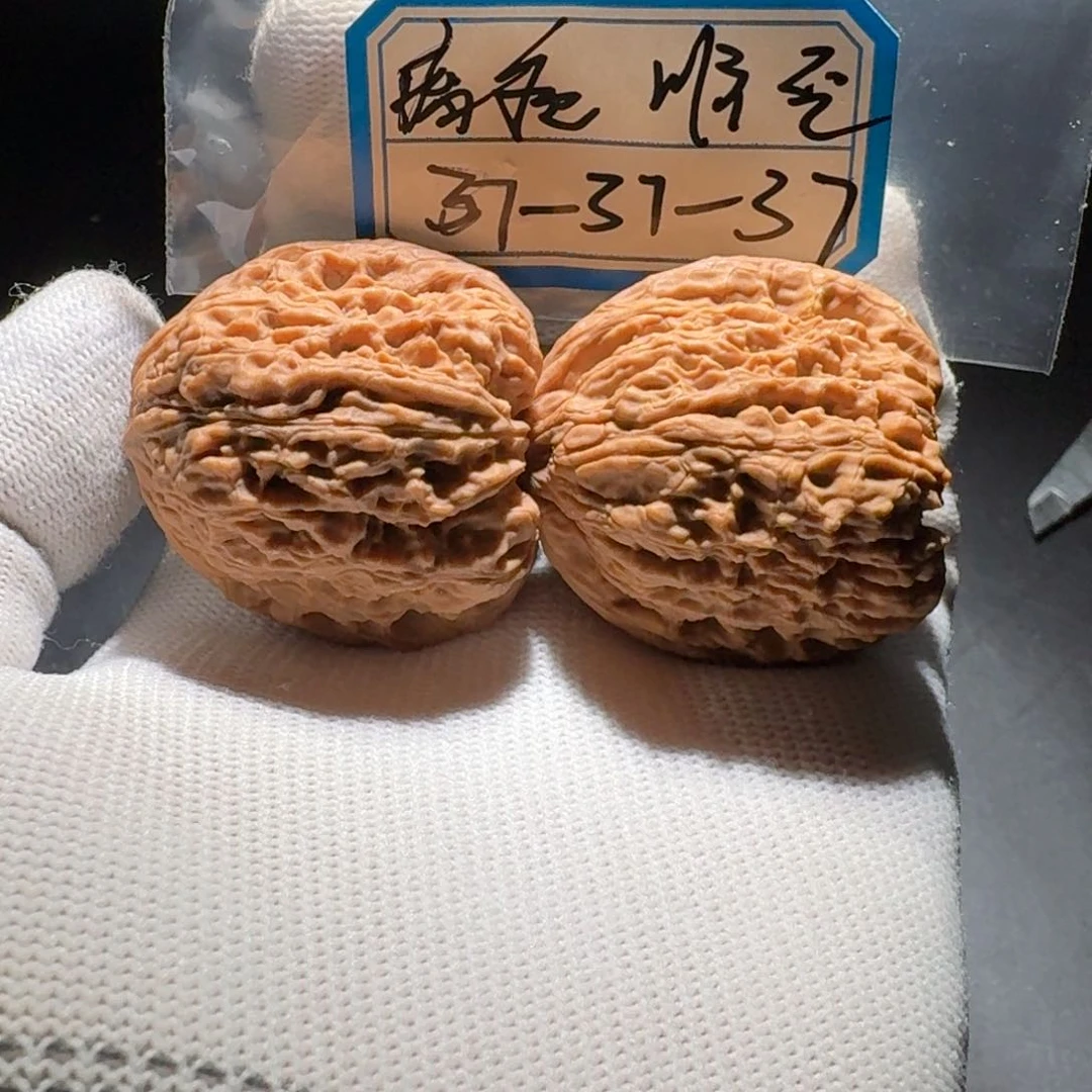 文玩核桃把件22号留疤