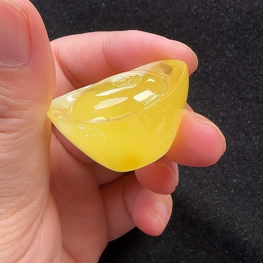 蜜蜡未镶嵌珠宝奇石