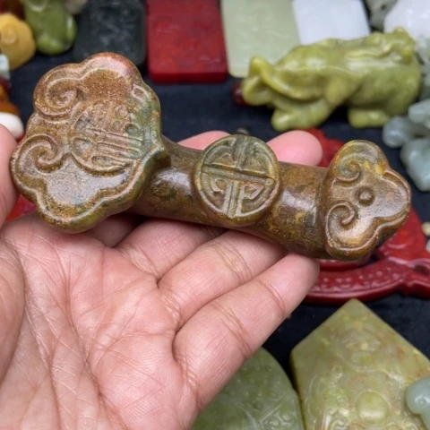 蛇纹石玉颈饰未镶嵌42