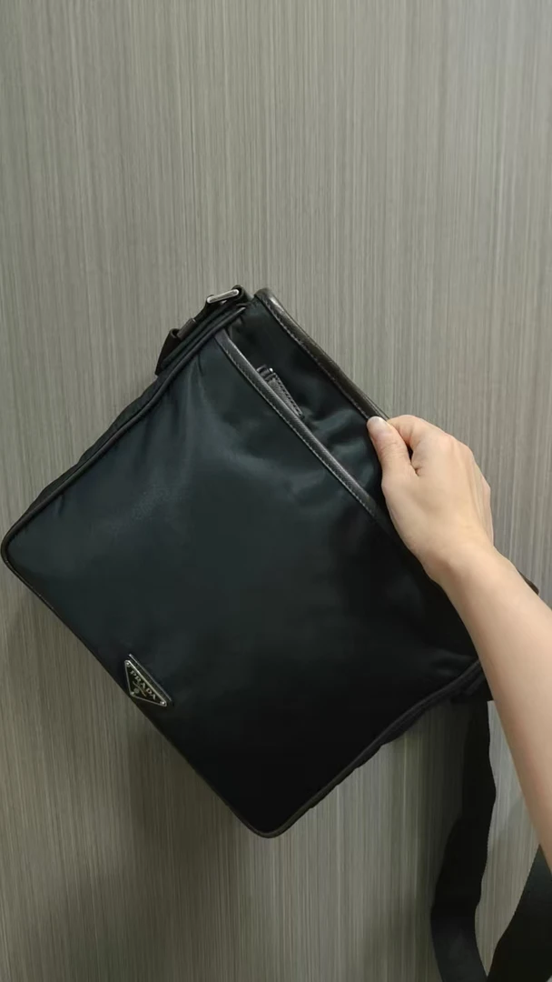 99新 Prada/普拉达 普拉达单肩斜挎2用包123