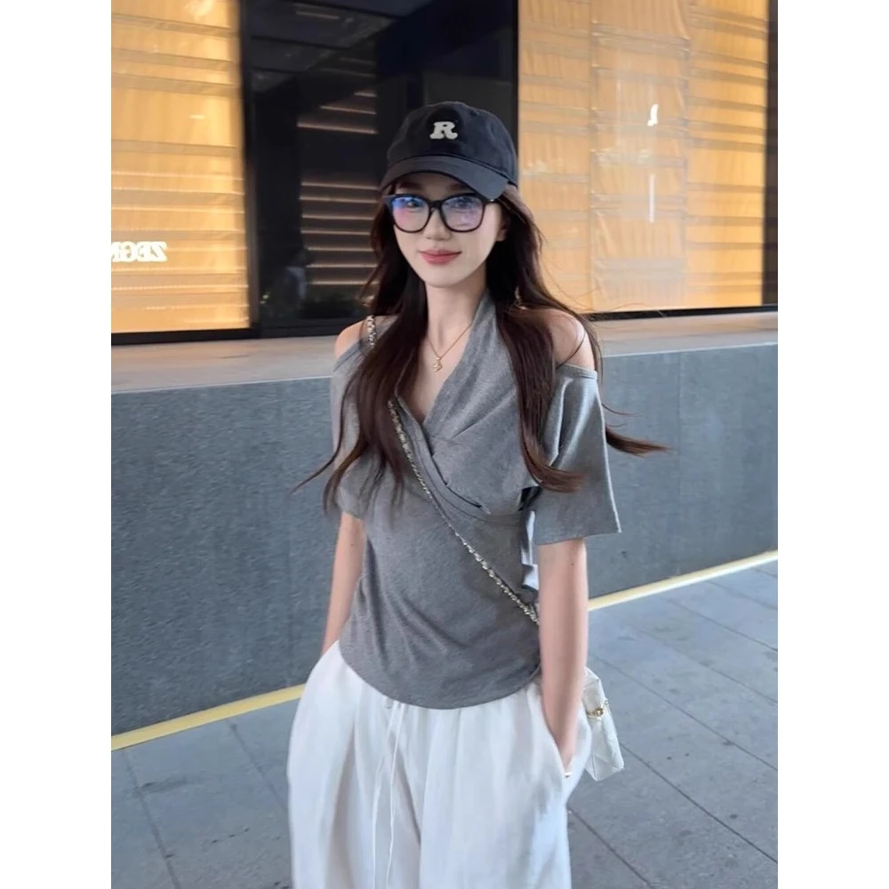 韩系chic甜辣灰色V领露肩短袖T恤女夏季收腰小个子设计感小众上衣
