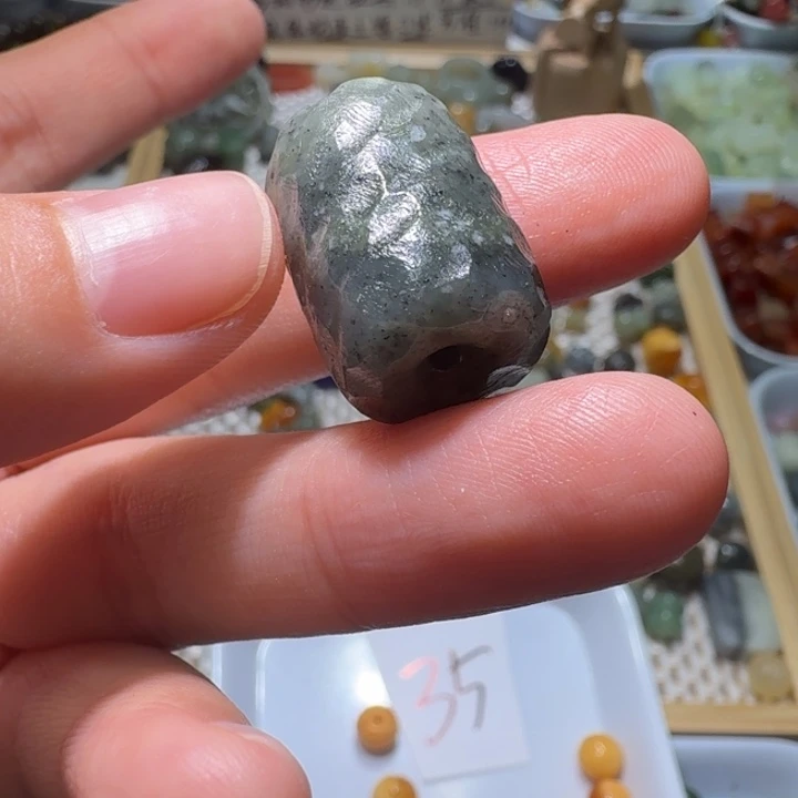 和田玉未镶嵌珠宝半成品