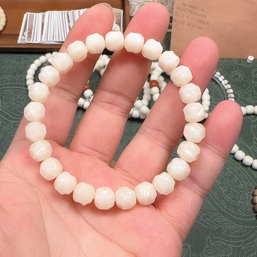 白玉菩提吊坠驼骨无相9福利