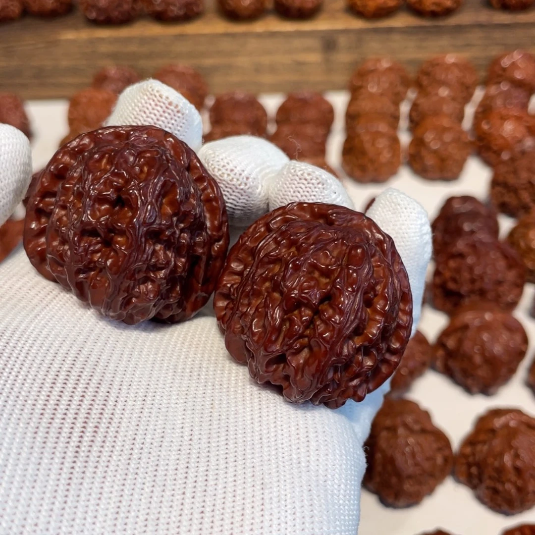 吊坠猴头核桃三角白188.06. WY#00#