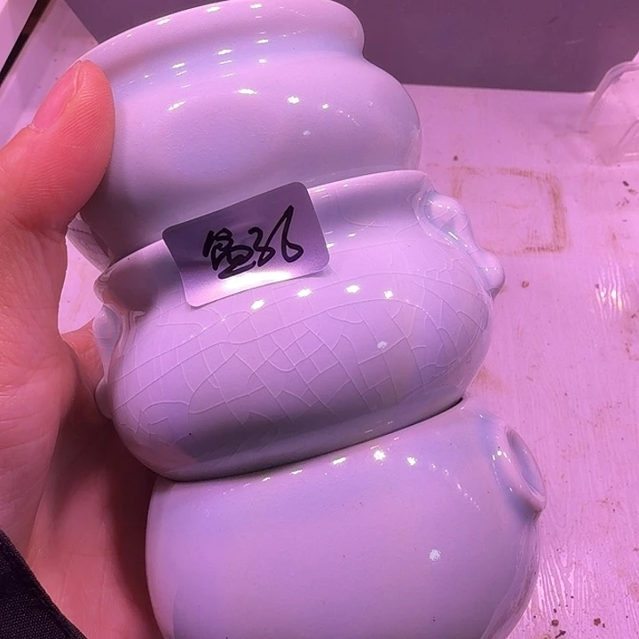 盆36，3个一起淡蓝色特别的盆，闲置处理不介意的拍！