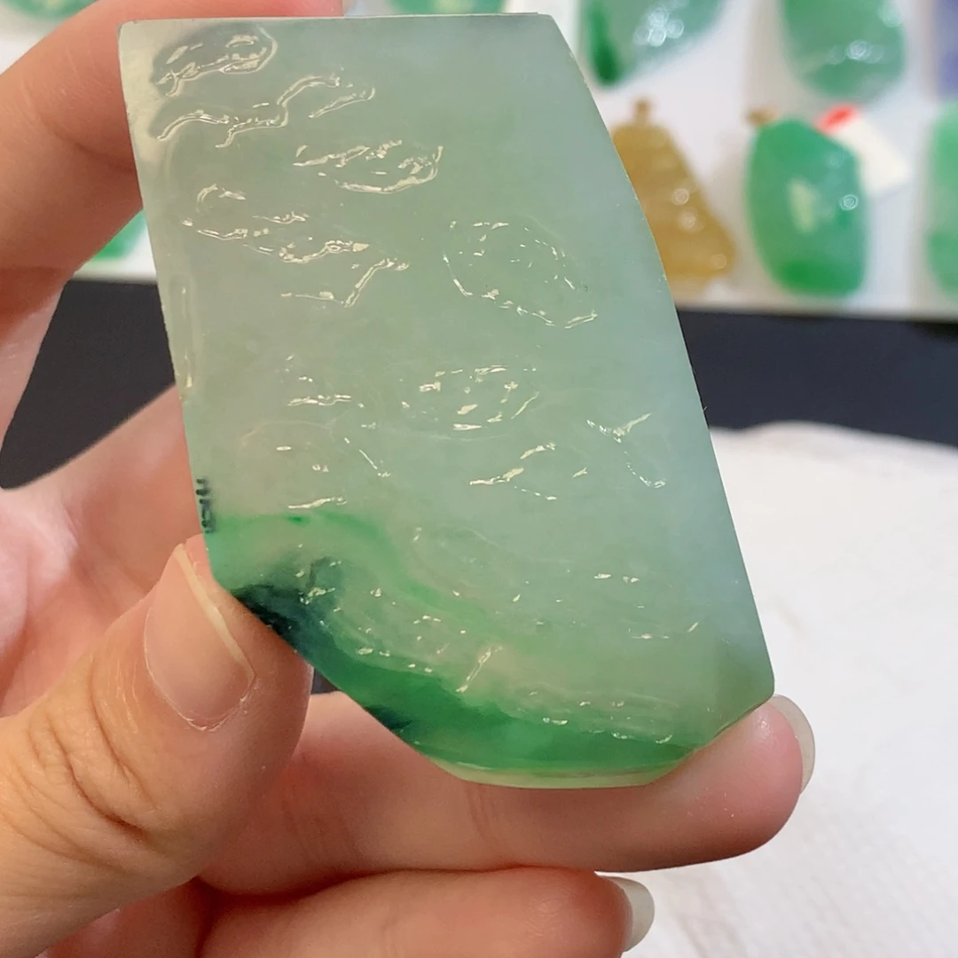 翡翠未镶嵌吊坠(不含链)99