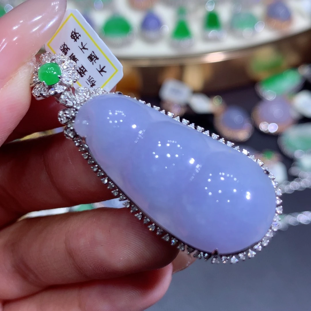 翡翠吊坠(赠链)18K金镶嵌