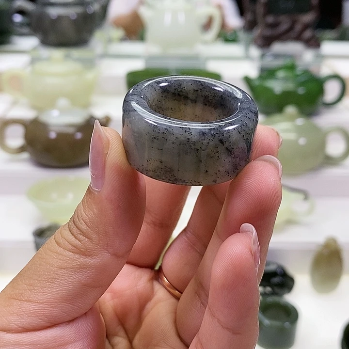 未镶嵌和田玉挂件扳指