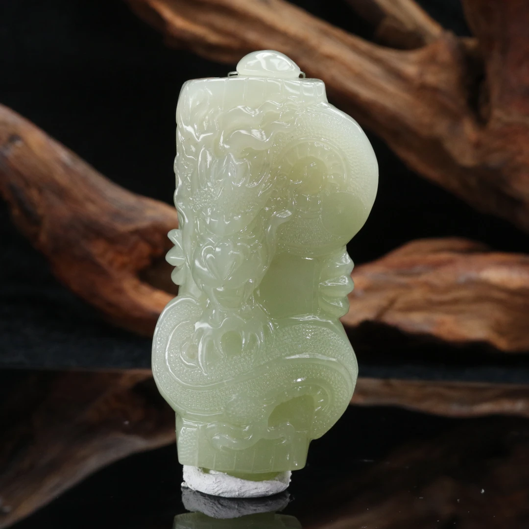 43和田玉晴水盘龙柱/000518上海嘉禾拍卖