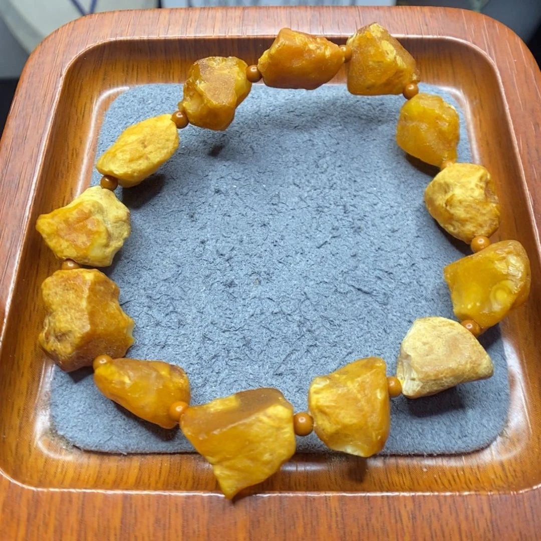 云***玩蜜蜡未镶嵌颈饰郎