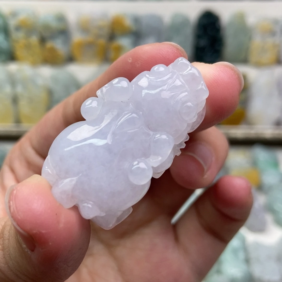 翡翠吊坠(赠链)未镶嵌