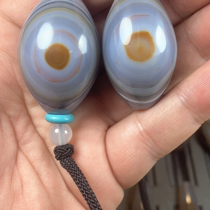 玛瑙/玉髓吊坠(赠链)未镶嵌一*