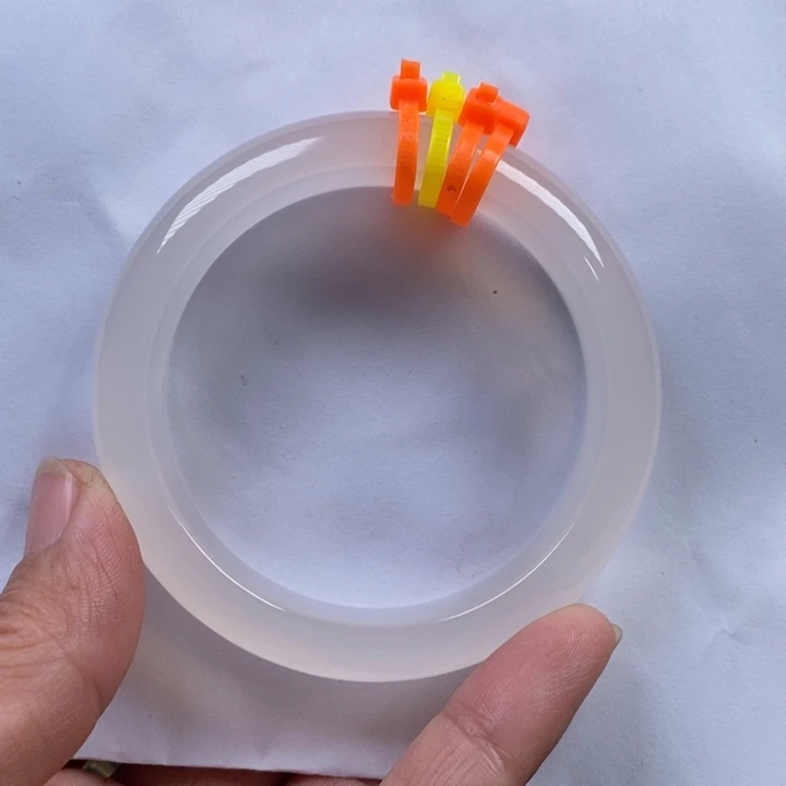 玛瑙/玉髓手镯未镶嵌卓*