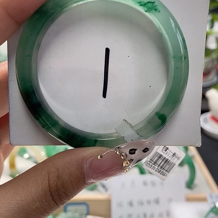 石英质玉手镯未镶嵌天然A货非洲翠手镯