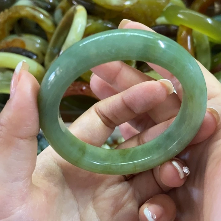 蛇纹石玉未镶嵌手镯54