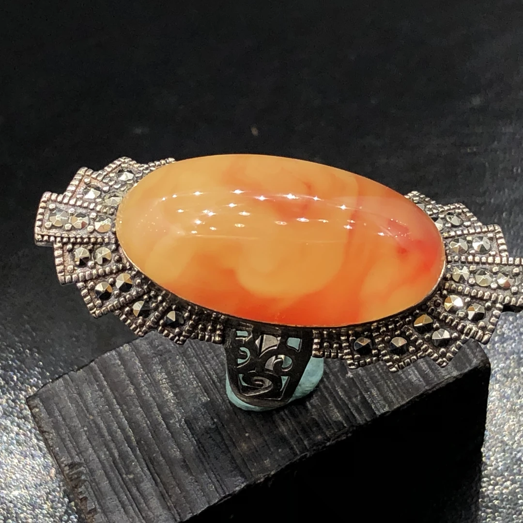 原生态白花蜜蜡戒指。