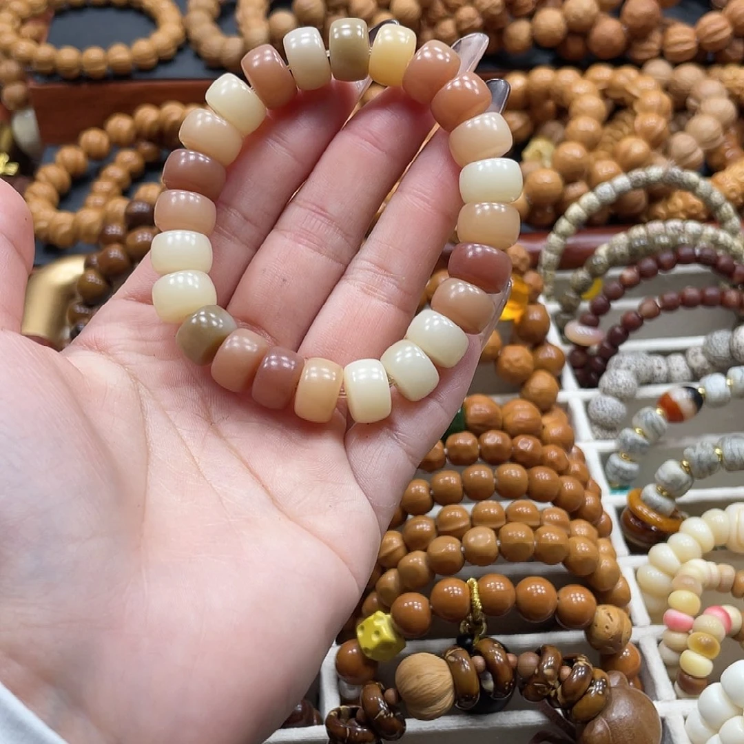 猴头核桃吊坠菩提根老型直切手串