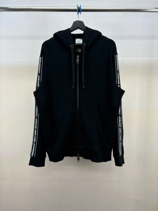 99新 BURBERRY/博柏利 串标黑色拉链帽衫/M码/M9283