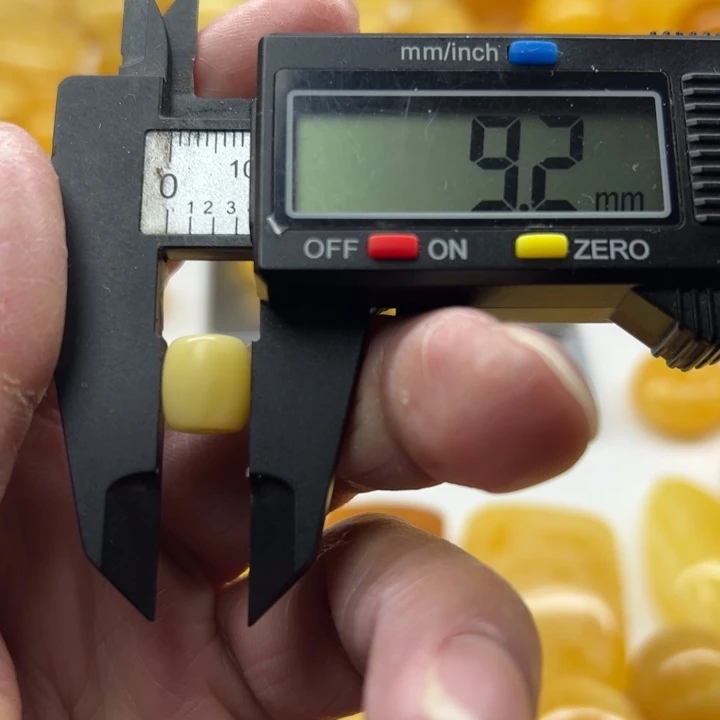 琥珀（矿物珀）未镶嵌裸石