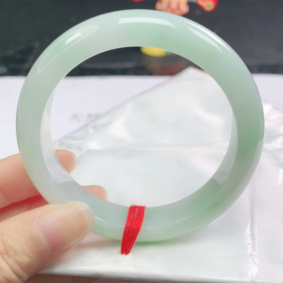 翡翠未镶嵌手镯正