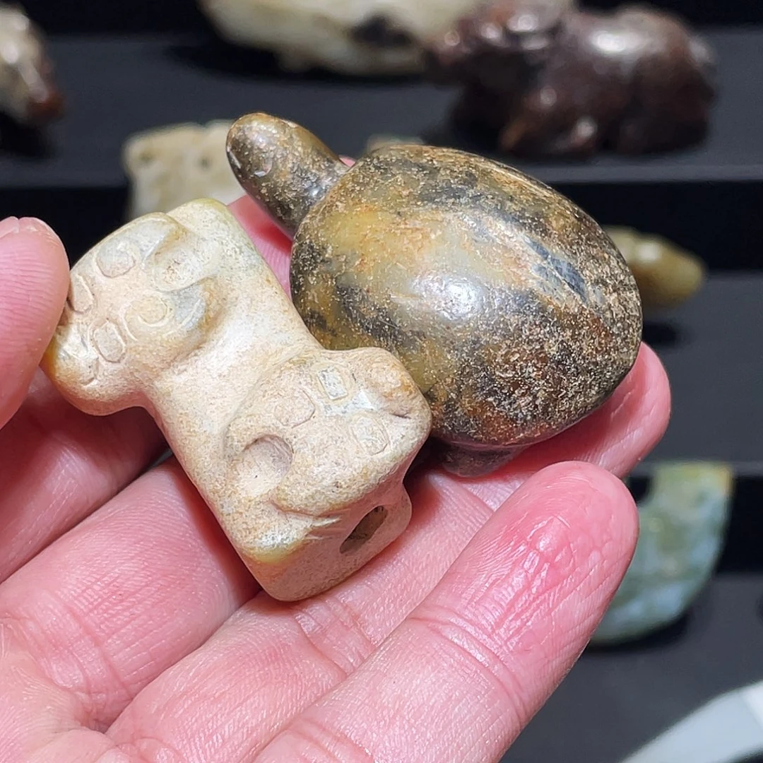 爱***玉和田玉（糖玉）未镶嵌挂件