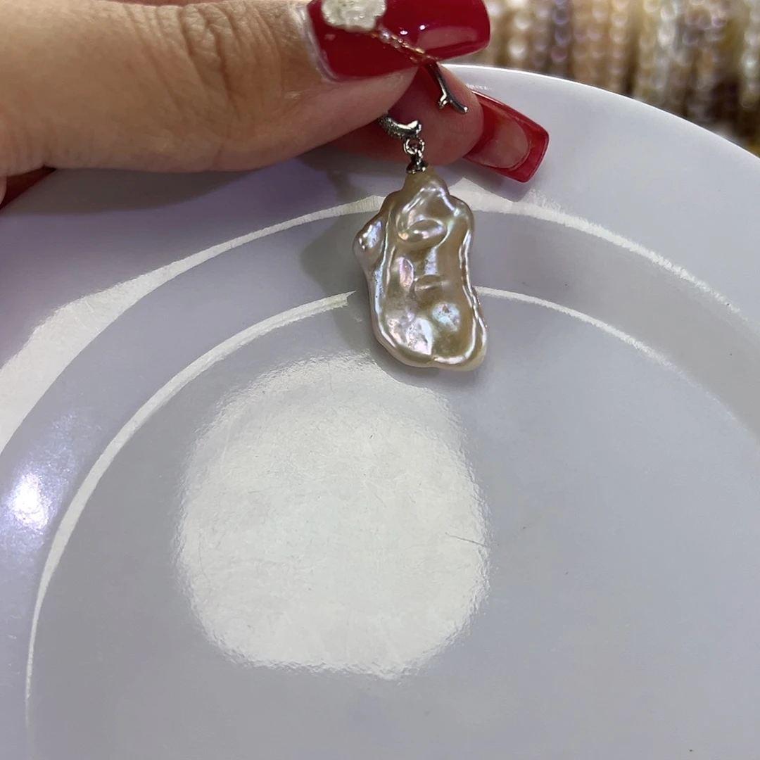 钛钢颈饰淡水珍珠