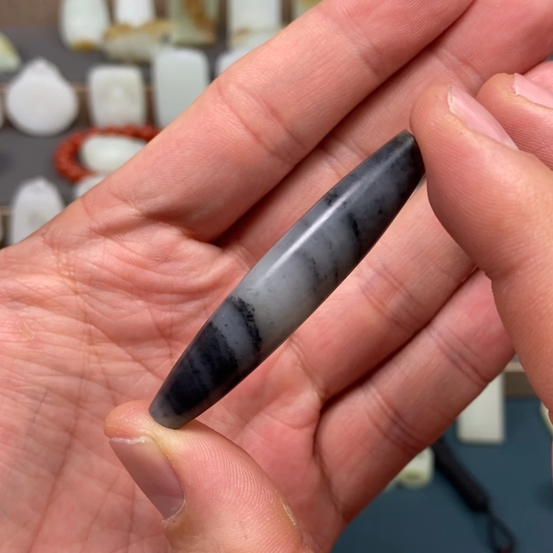 和田玉颈饰未镶嵌忆***年和田玉青花勒子吊坠