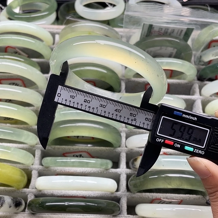 未镶嵌蛇纹石玉手镯104