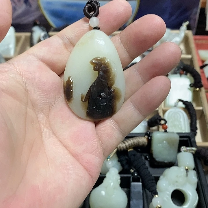 大***简颈饰未镶嵌和田玉