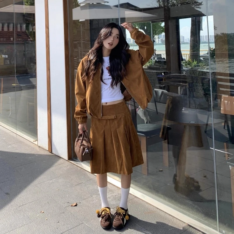 韩剧学院风麂皮绒夹克套装女秋新款美拉德外套压褶a字短裙两件套