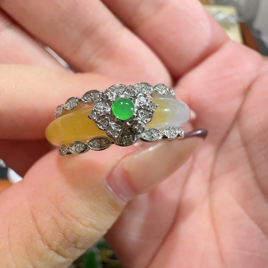 【闪购商品】18K金镶嵌戒圈翡翠简***啊