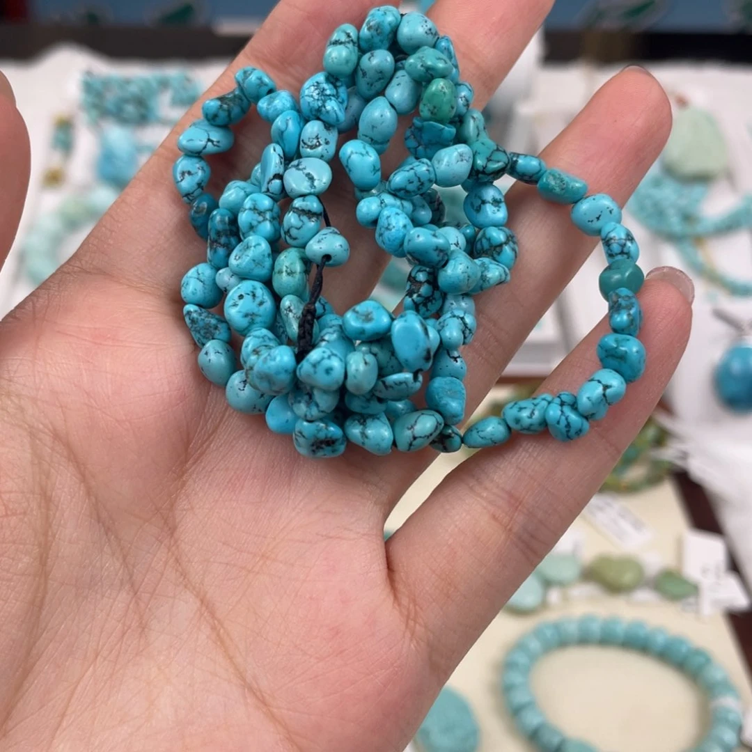 未镶嵌绿松石颈饰