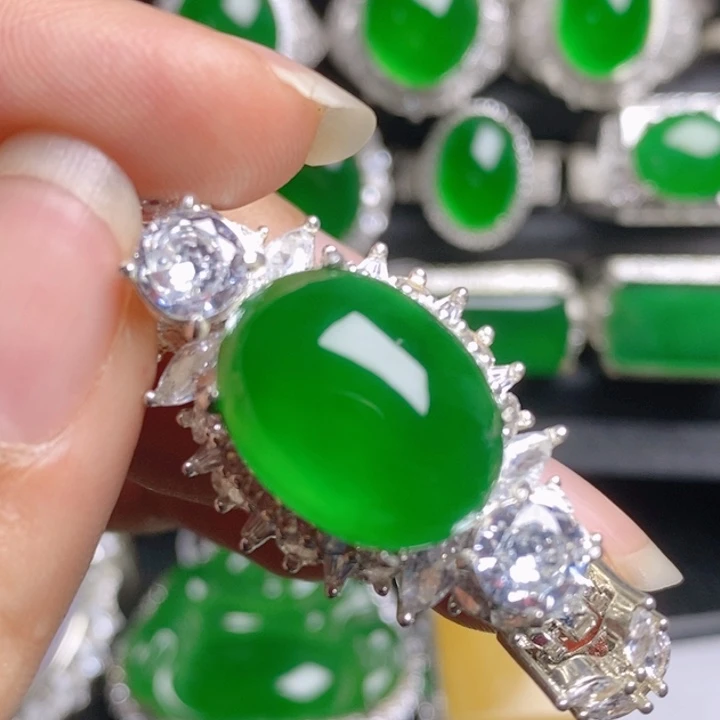 翡翠未镶嵌挂件蛋面