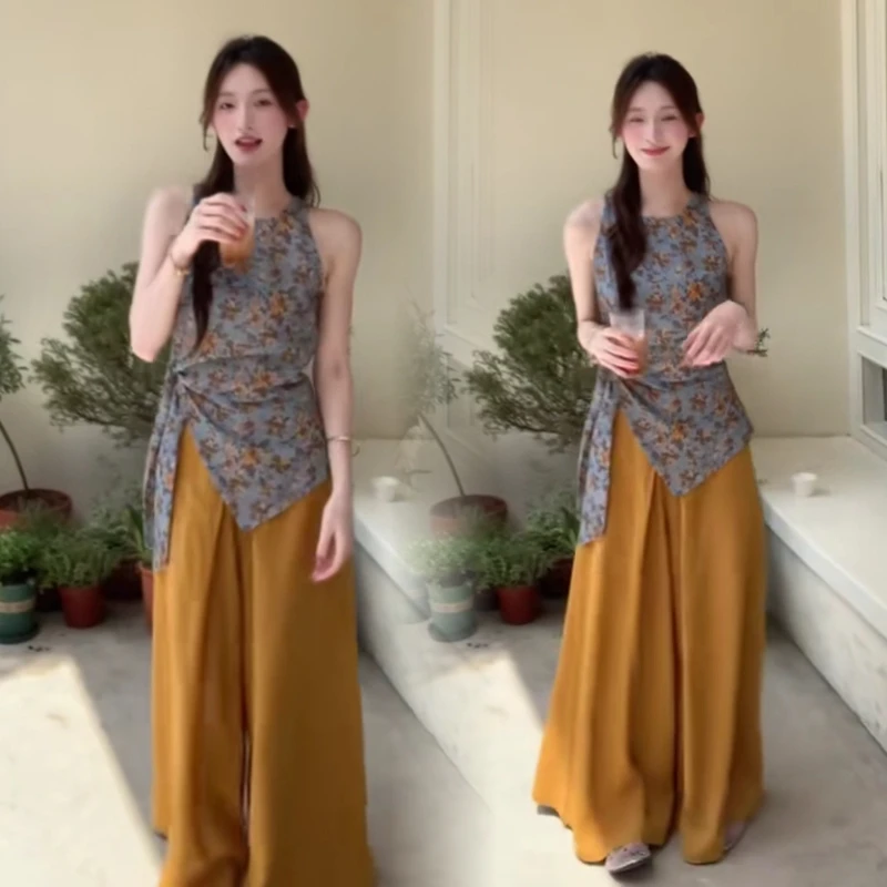 【运费补贴]蓝色碎花印花设计感系带无袖背心上衣+高腰垂感阔腿裤